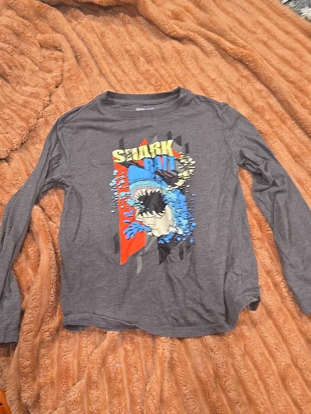 ❤️10/$10 Shark Bite Shirt